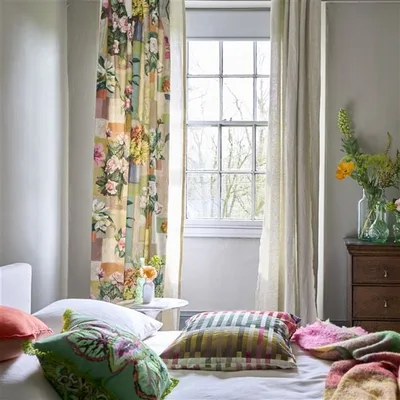 CELADON VASE CAMEO thumbnail 5