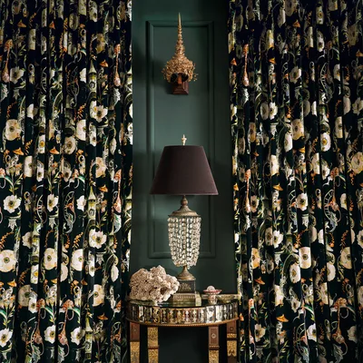 EUPHORIA VELVET SECRET GARDEN swatch