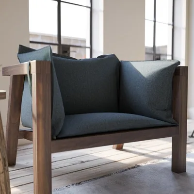 ADARA LOCH thumbnail 4