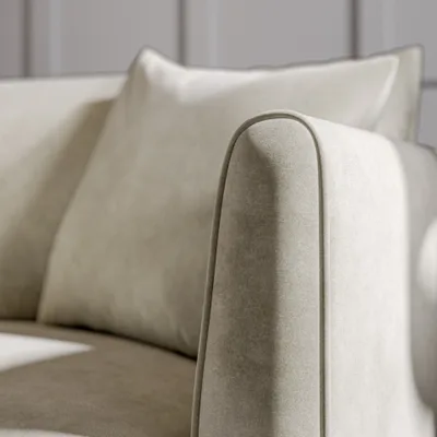 LOVELY IVORY thumbnail 4