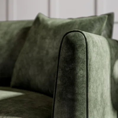 LOVELY JADE thumbnail 4