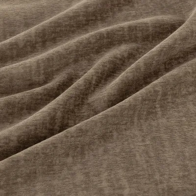 Pradha Nutmeg swatch