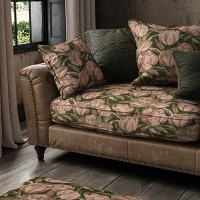 TIFFANY ROSE thumbnail 4