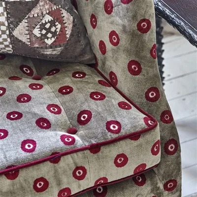 LARKIN ROSE thumbnail 5