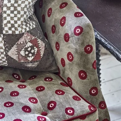 LARKIN ROSE thumbnail 6