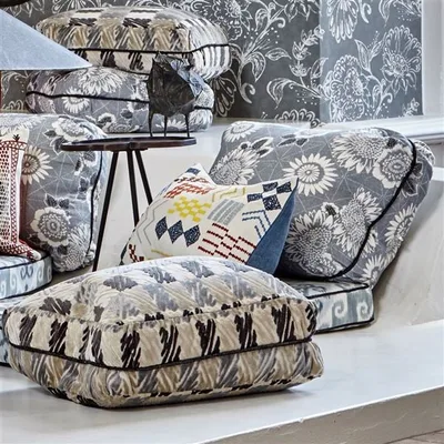 MARICA GREIGE thumbnail 3