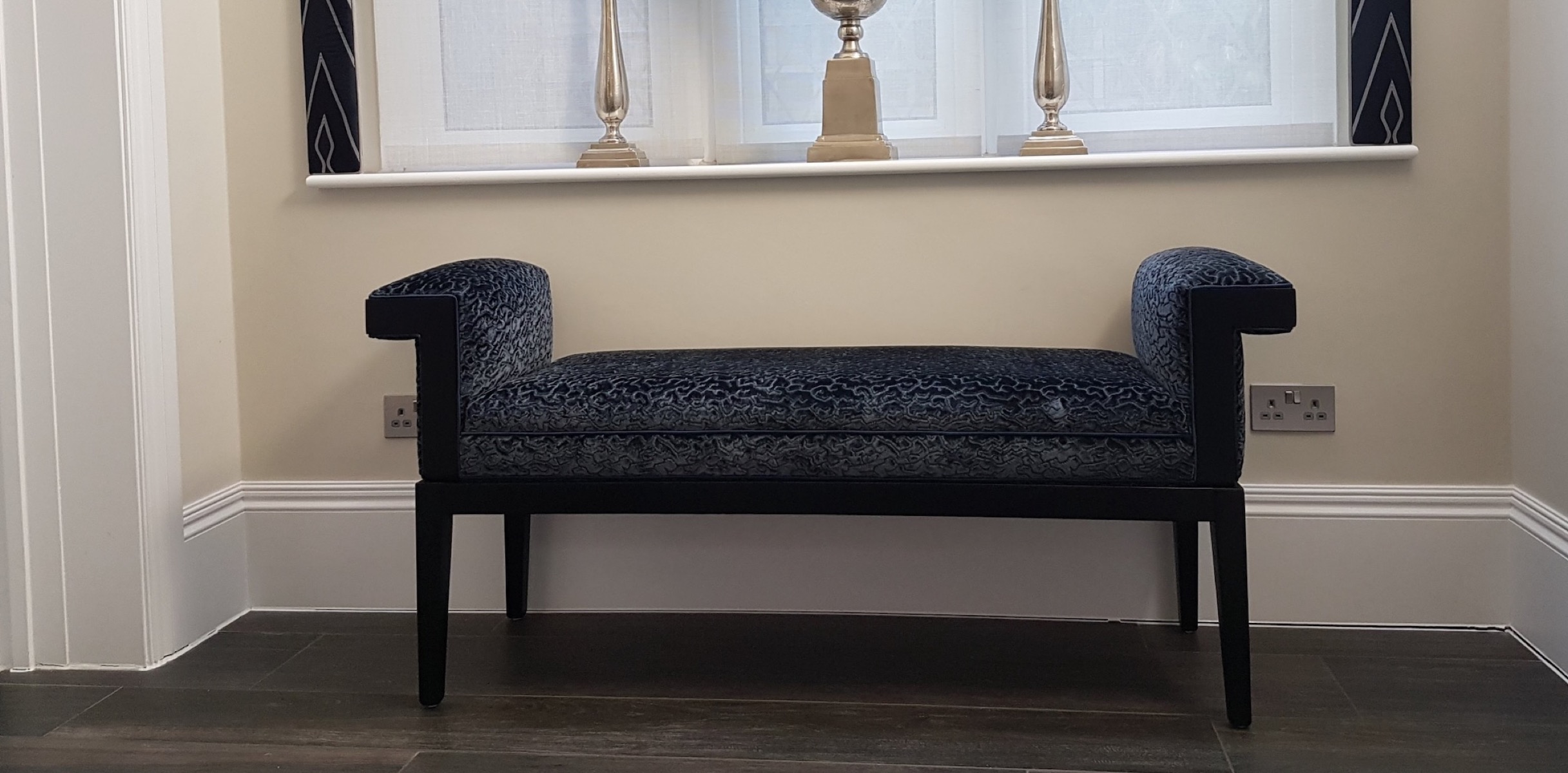 Bolster Bench - Buckingham Bench Gallery - Signature Furniture