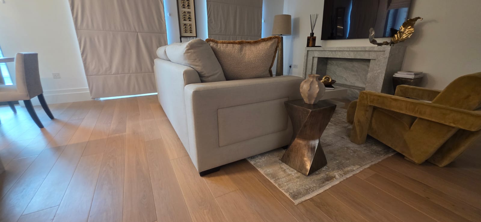Wide-Arm Modern Sofa - George Sofa 5 - Signature Furniture