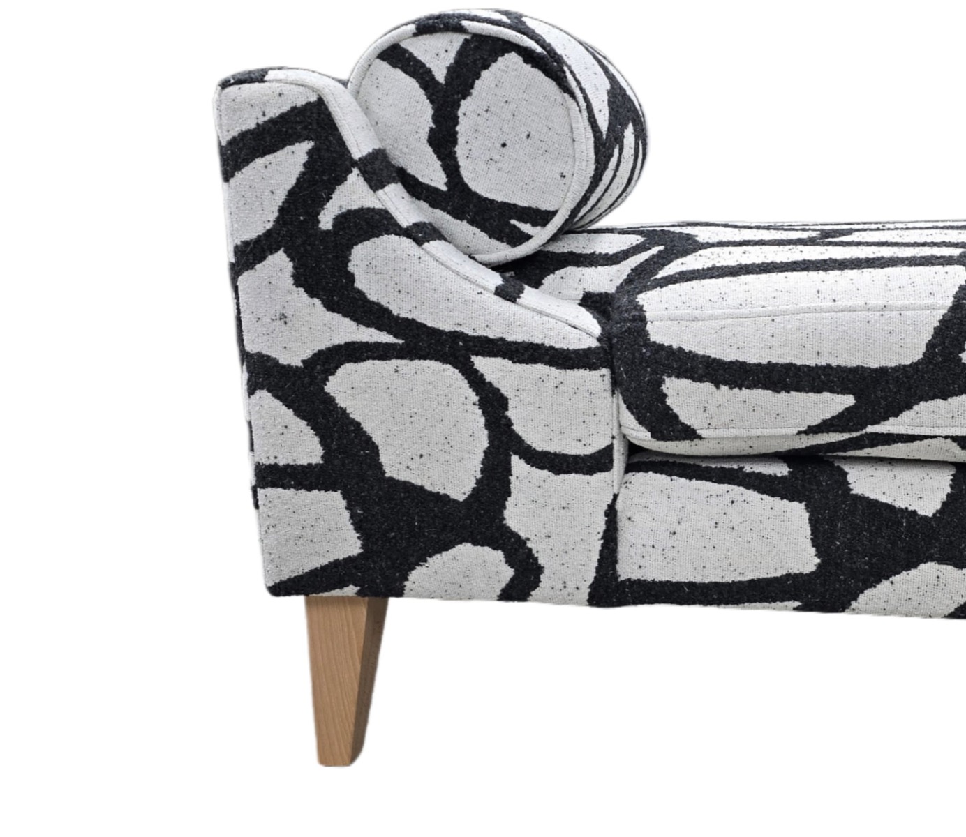 Patterned Daybed - Grace Bench Close - Signature Furniture