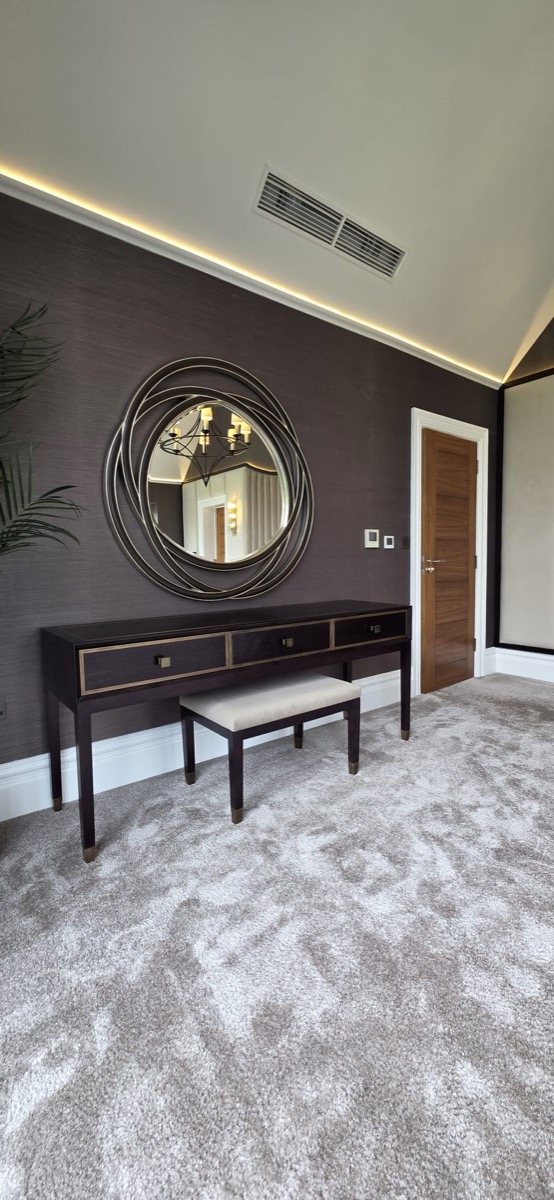 Piped Daybed - Rosalyn Bench Gallery 2 Signature Furniture